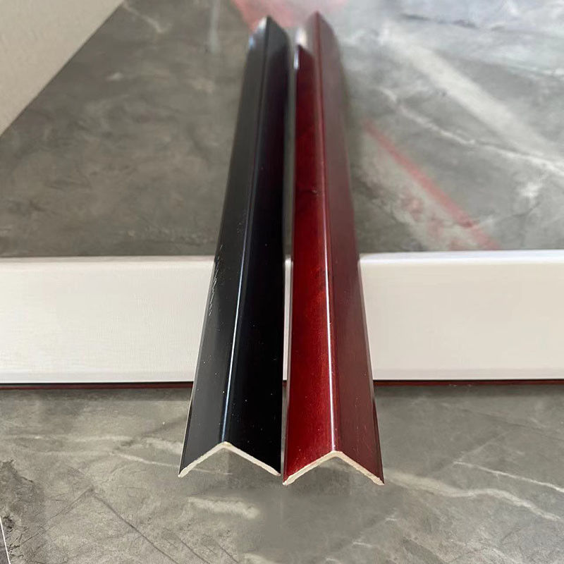 A instalação à prova de fogo da colagem da placa de contorno do SPC do retângulo material decorativo da parede